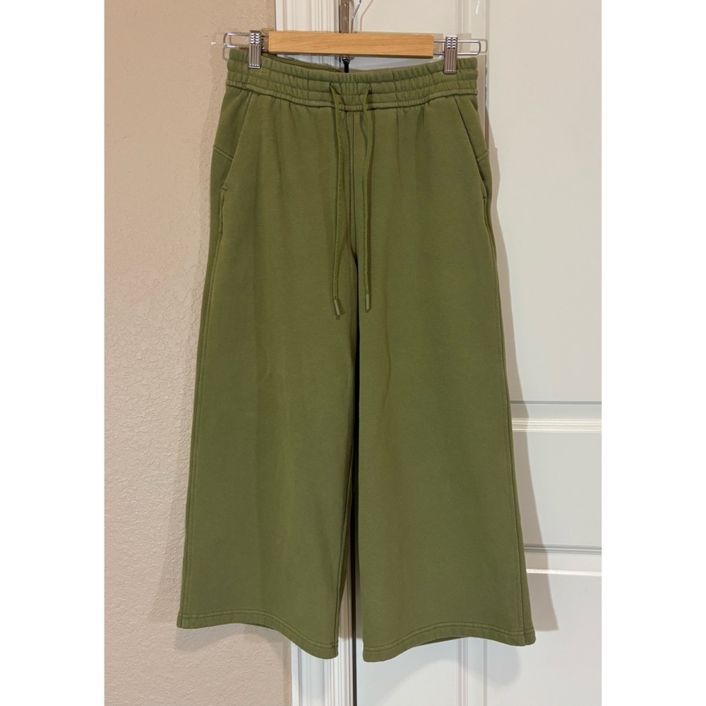 Lululemon Loungeful High-Rise Wide Leg Crop - Picture 5 of 13
